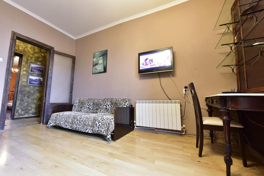 Tbilisi Art Apartment ภายนอก รูปภาพ
