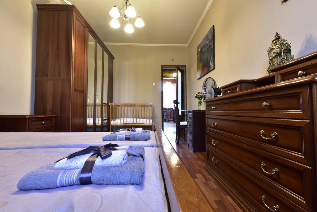 Tbilisi Art Apartment ภายนอก รูปภาพ