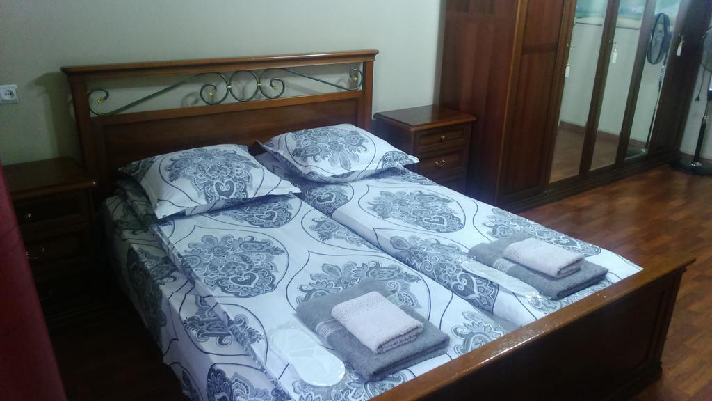 Tbilisi Art Apartment ภายนอก รูปภาพ